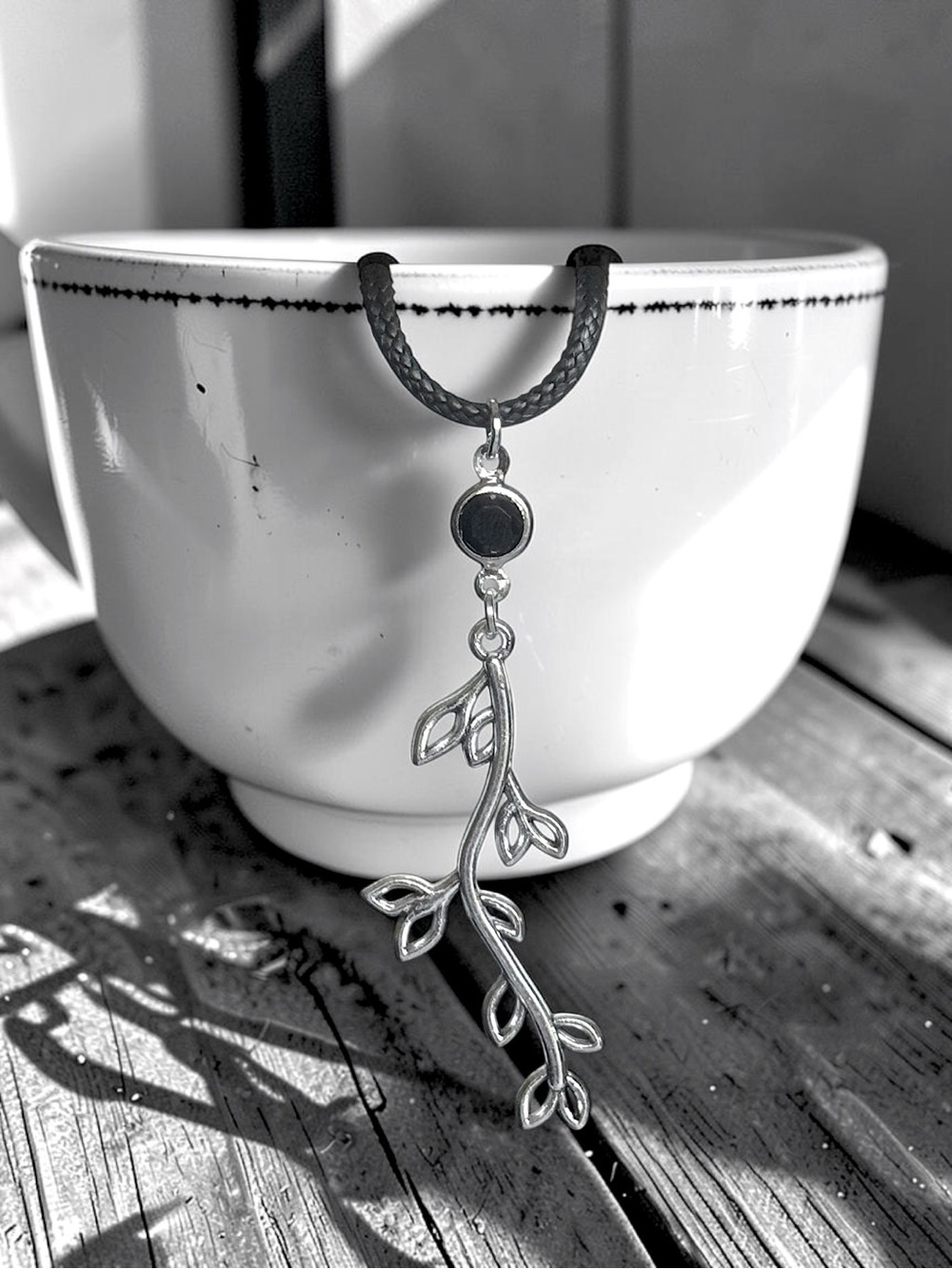 5 For $25💫Silver Branch Drop Pendant Necklace With a Black Acrylic Gem Accent